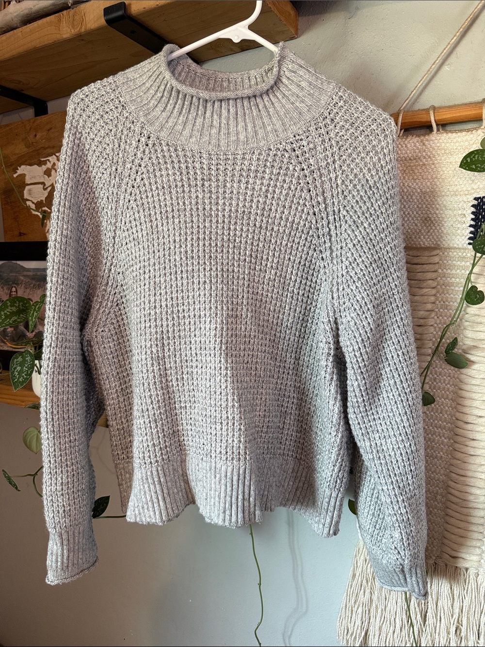 American Eagle Outfitters Light Gray Ribbed Mock Neck Sweater